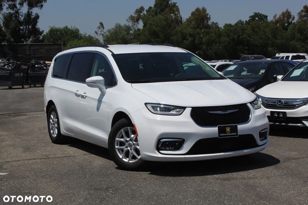 Chrysler Pacifica - 3