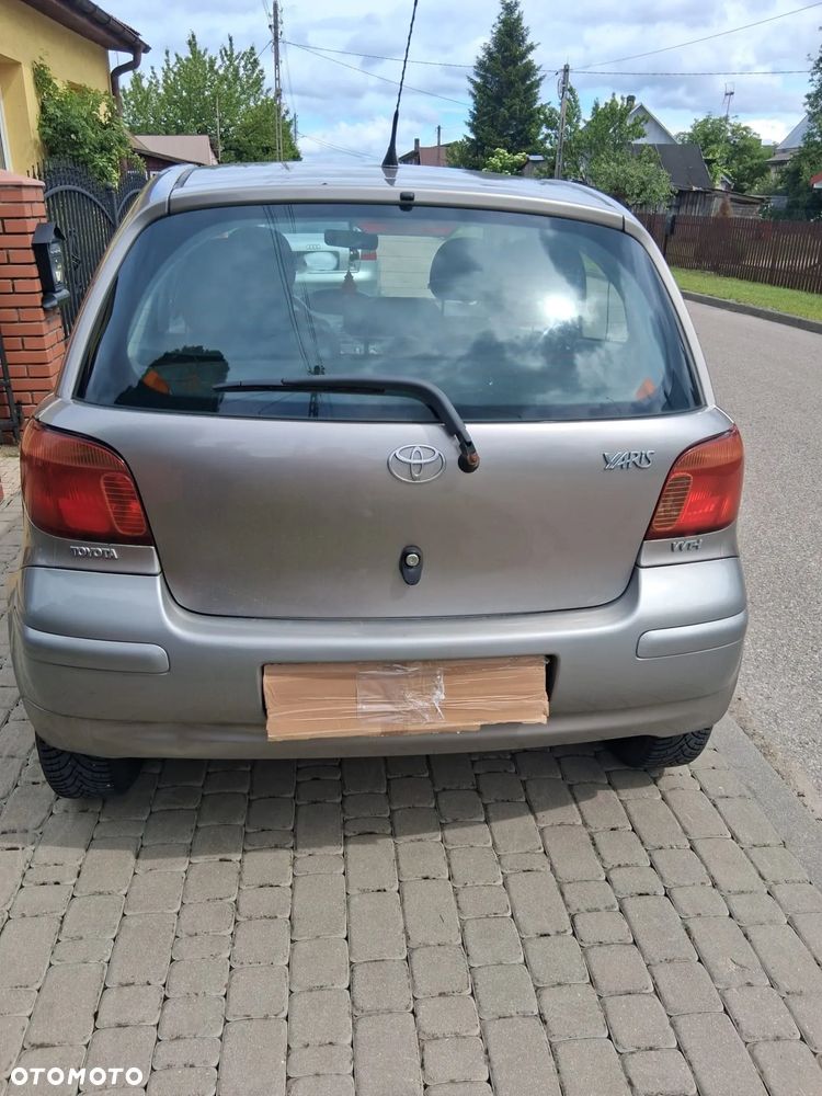 Toyota Yaris - 14