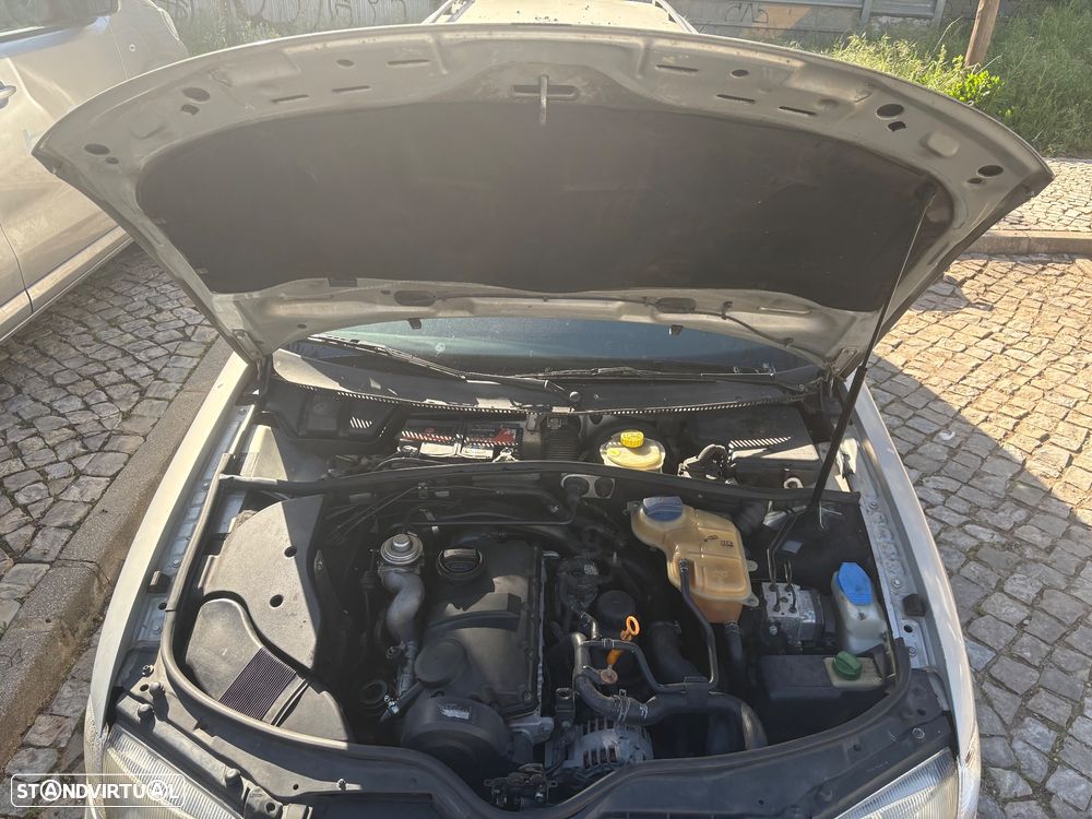 VW Passat Variant 2.5 TDi Highline - 8