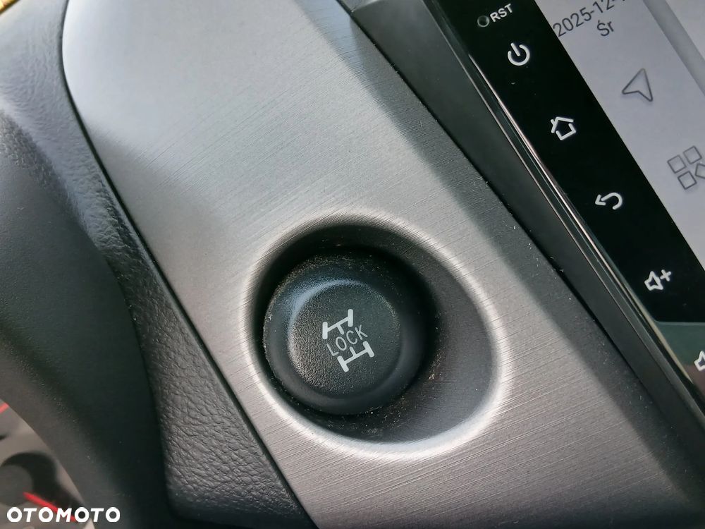 Toyota RAV4 2.2 D-CAT 4x4 Sol - 26