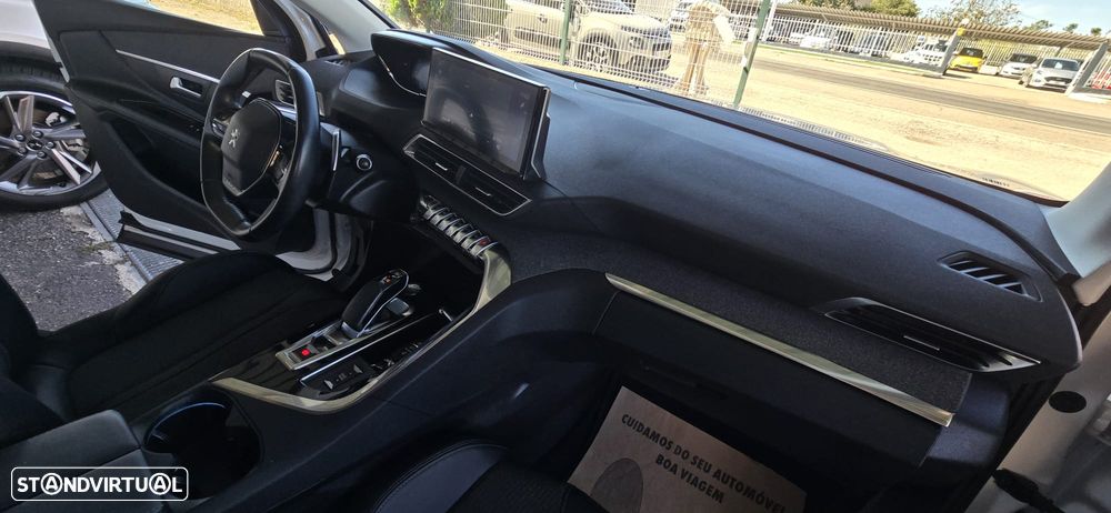 Peugeot 3008 1.6 Hybrid Allure e-EAT8 - 26