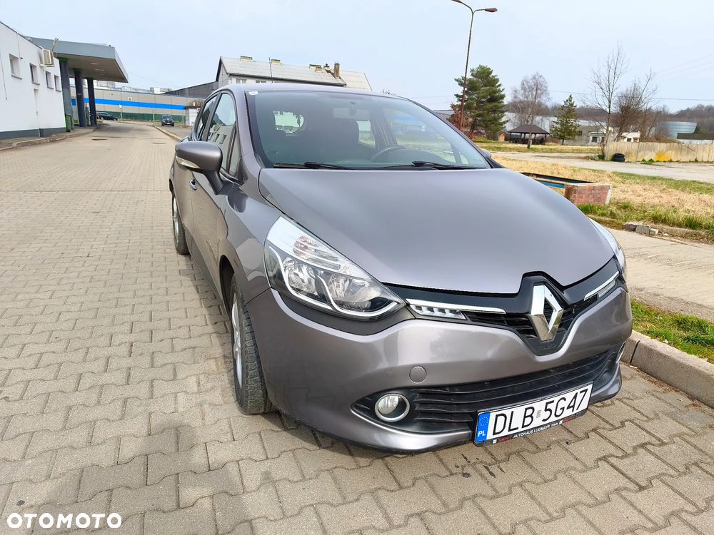 Renault Clio 1.2 16V Life - 11