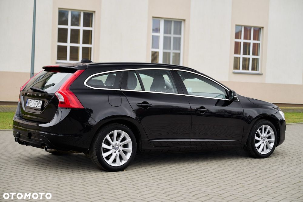 Volvo V60 T5 Geartronic Momentum - 11
