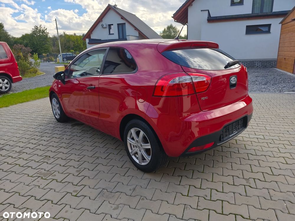 Kia Rio - 34