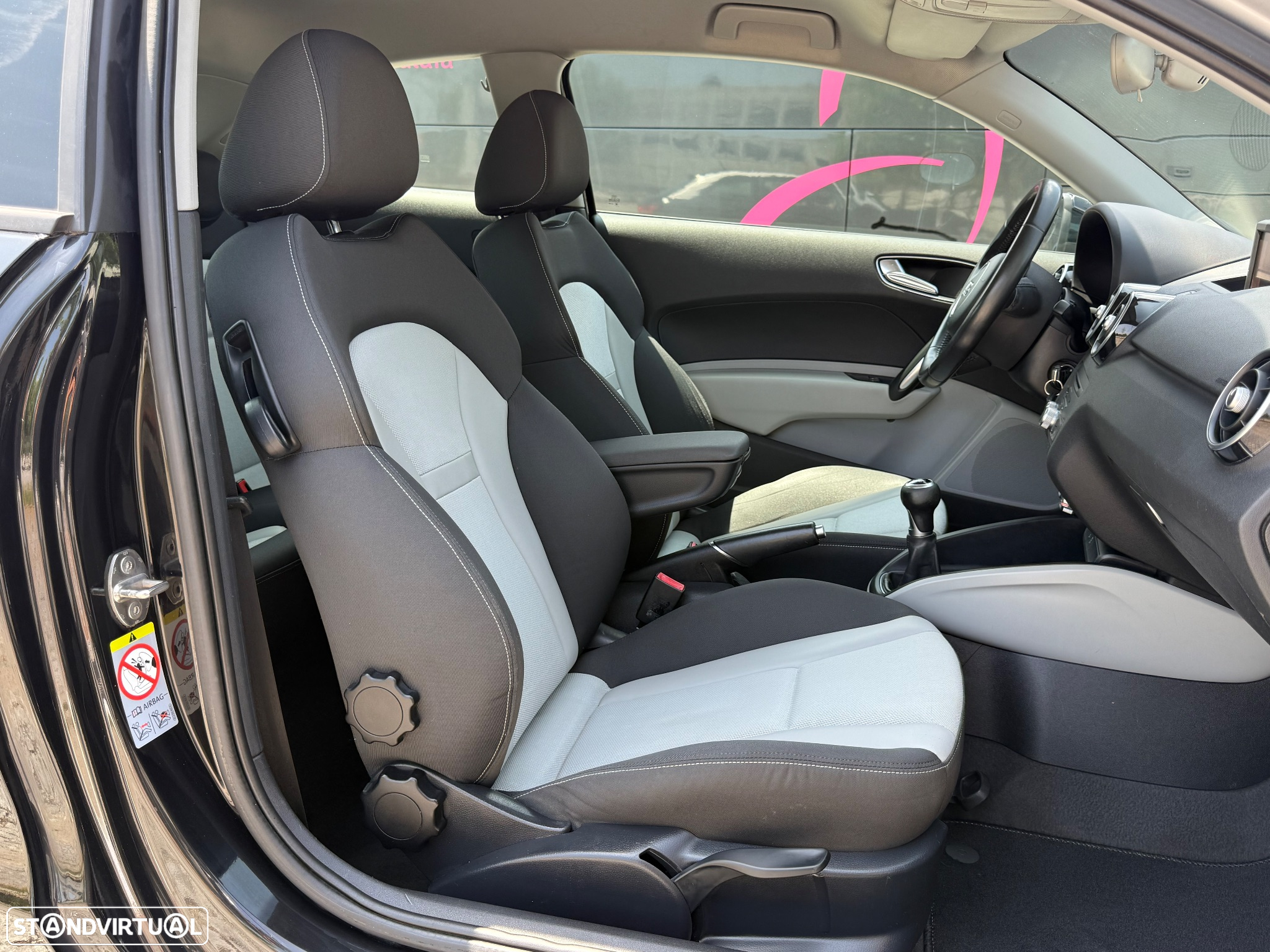 Audi A1 1.6 TDI Attraction - 21