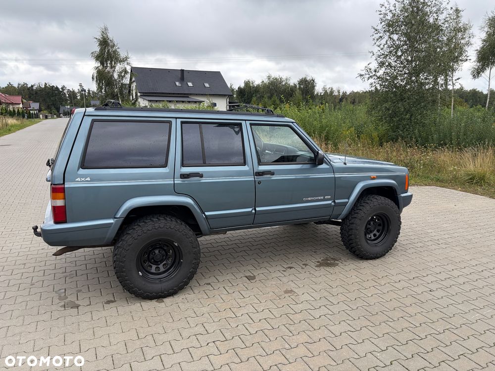 Jeep Cherokee 4.0 Limited - 9