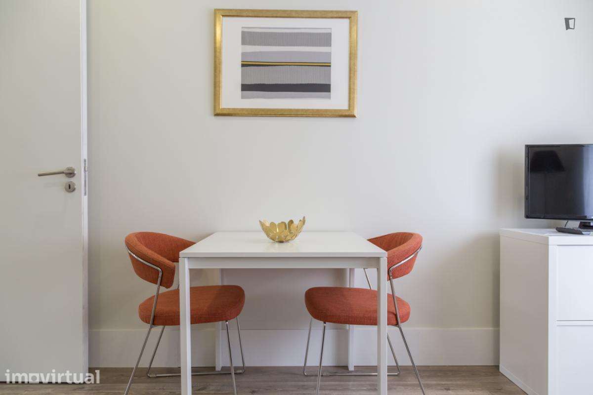 Apartamento com 1 quartos - localizado em Alvalade Lisbon - Grande imagem: 4/11
