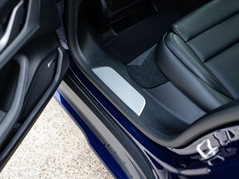 Porsche Taycan 4S - 47