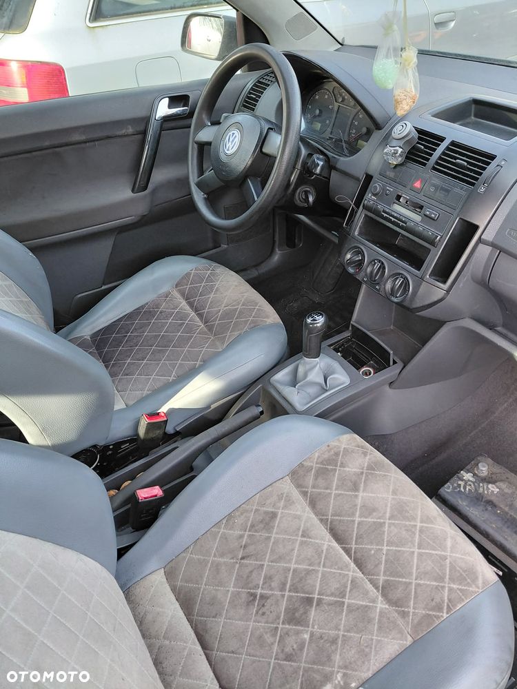 Części- Volkswagen Polo  pojemność - 1,4  rok - 2002r. Diesel - 3