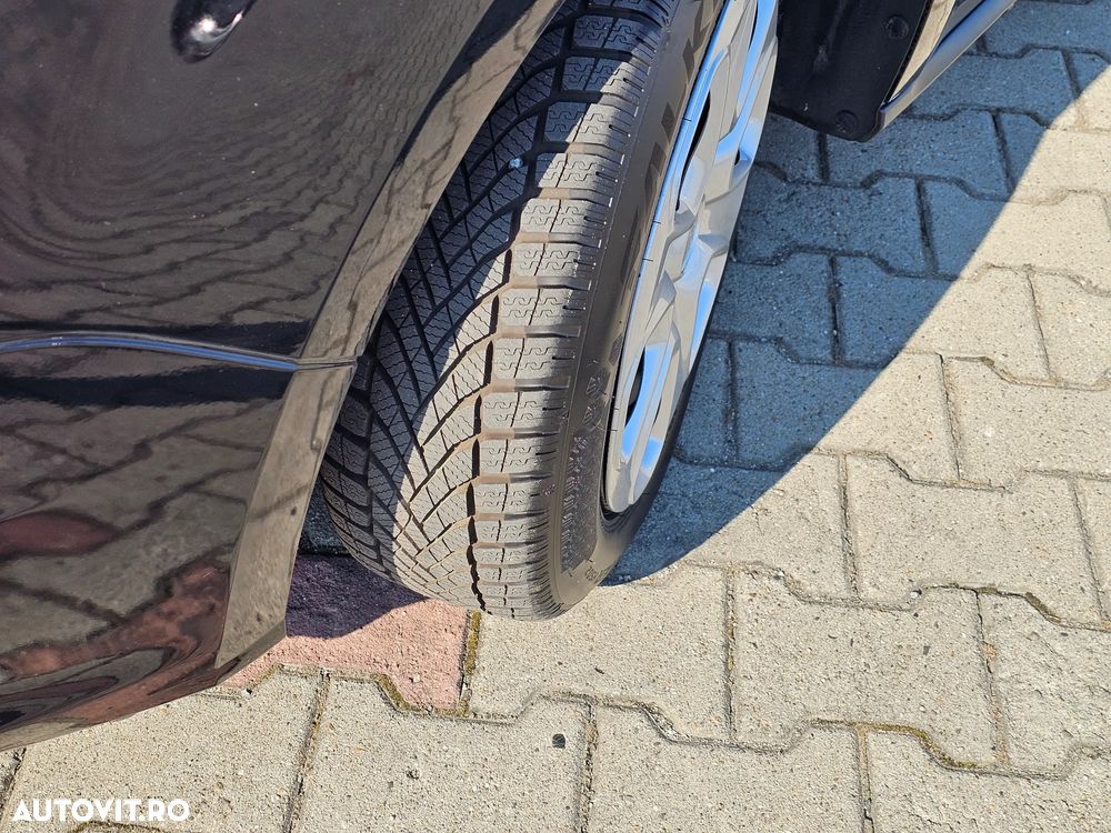Ford Tourneo Courier 1.0 EcoBoost Titanium - 26