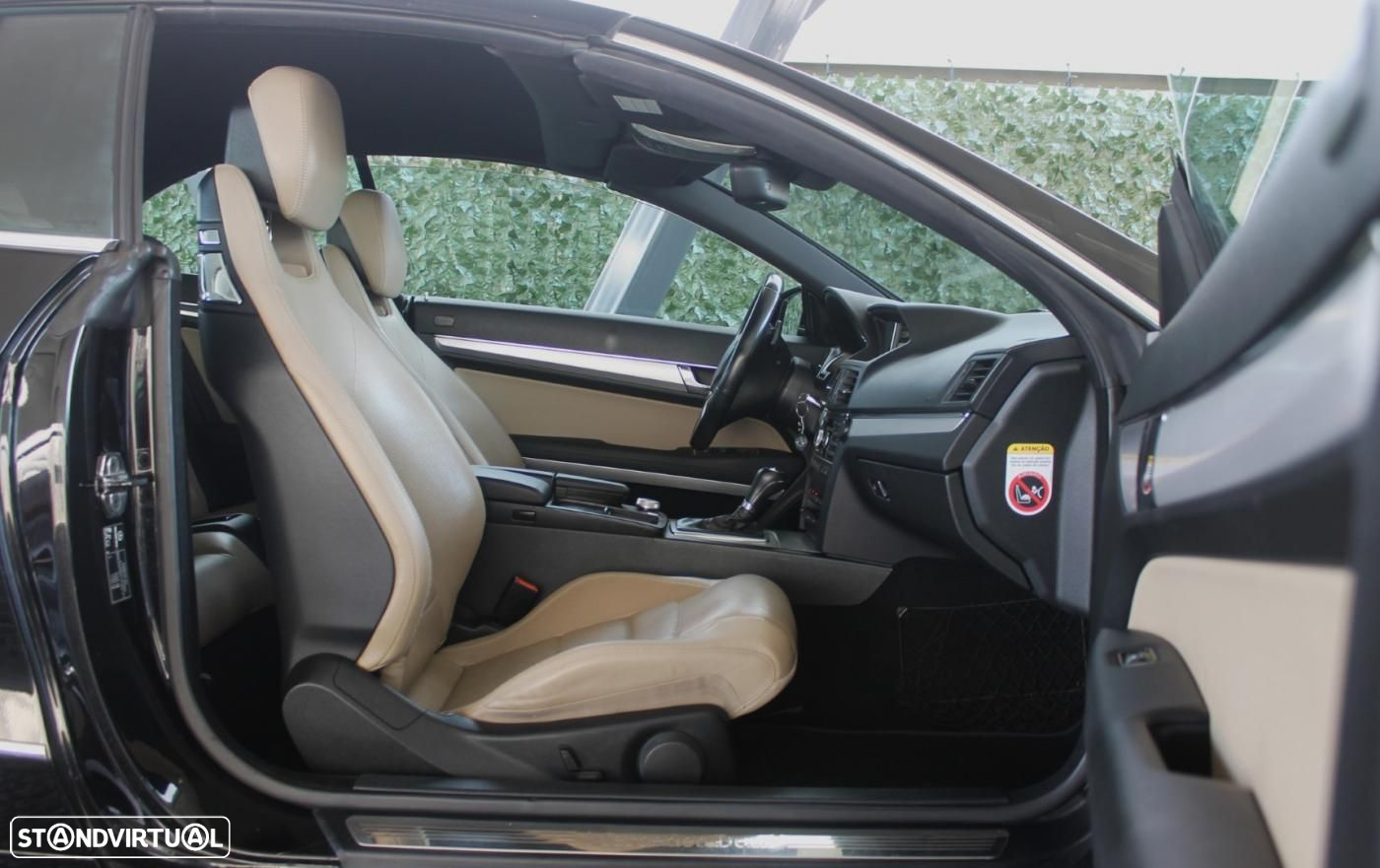 Mercedes-Benz E 250 CGi Avantgarde BlueEfficiency Auto - 11