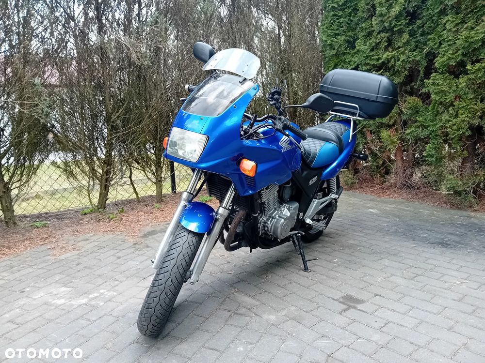 Honda CB - 2