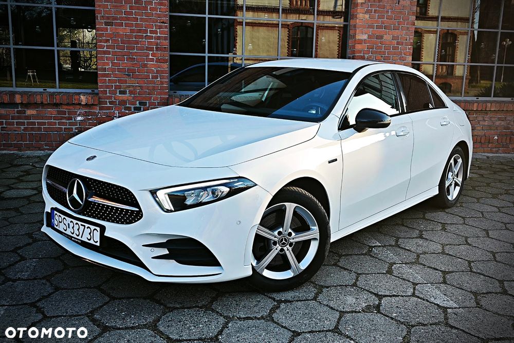 Mercedes-Benz Klasa A 250 E AMG Line 8G-DCT - 1