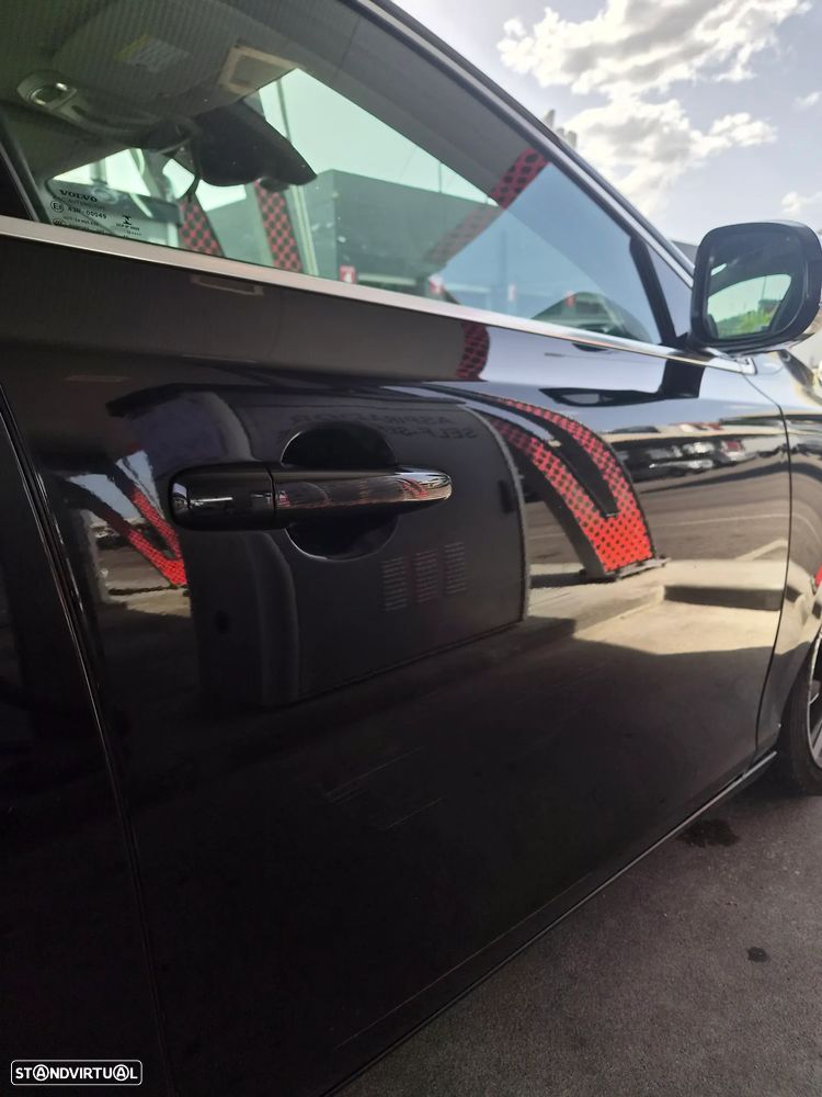 Volvo V40 D2 - 13