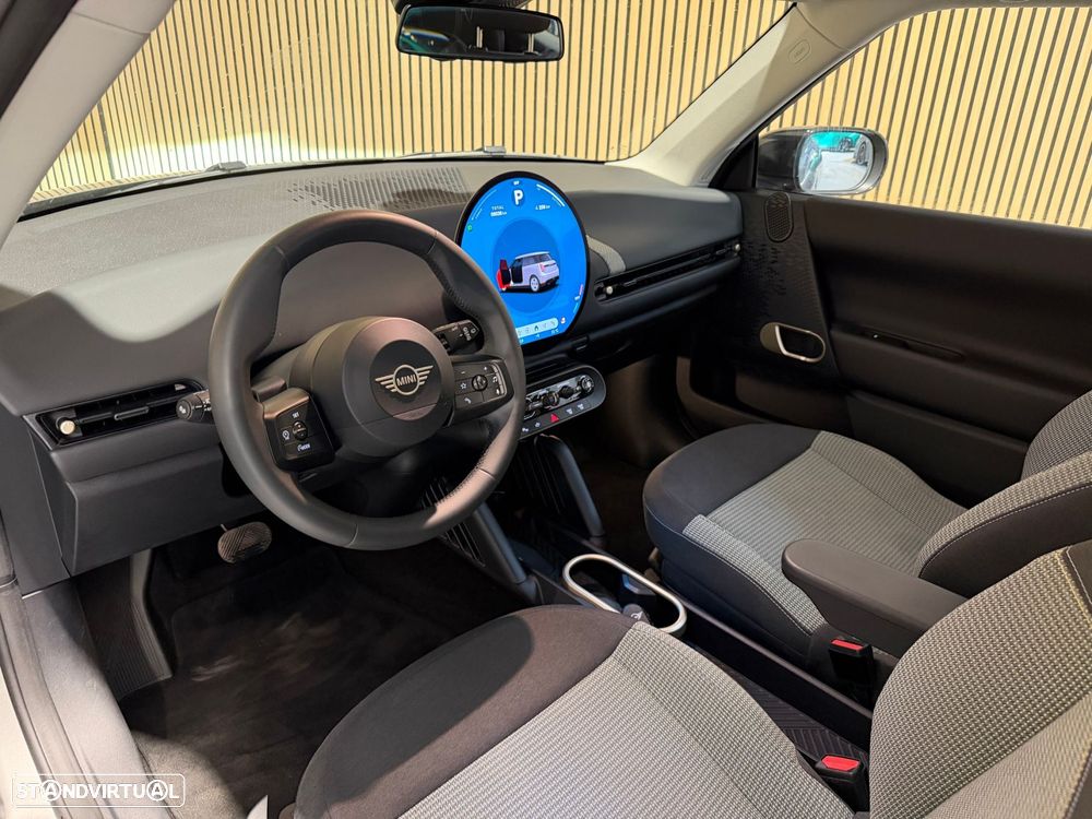 MINI 3 Portas Cooper SE Essential - 6
