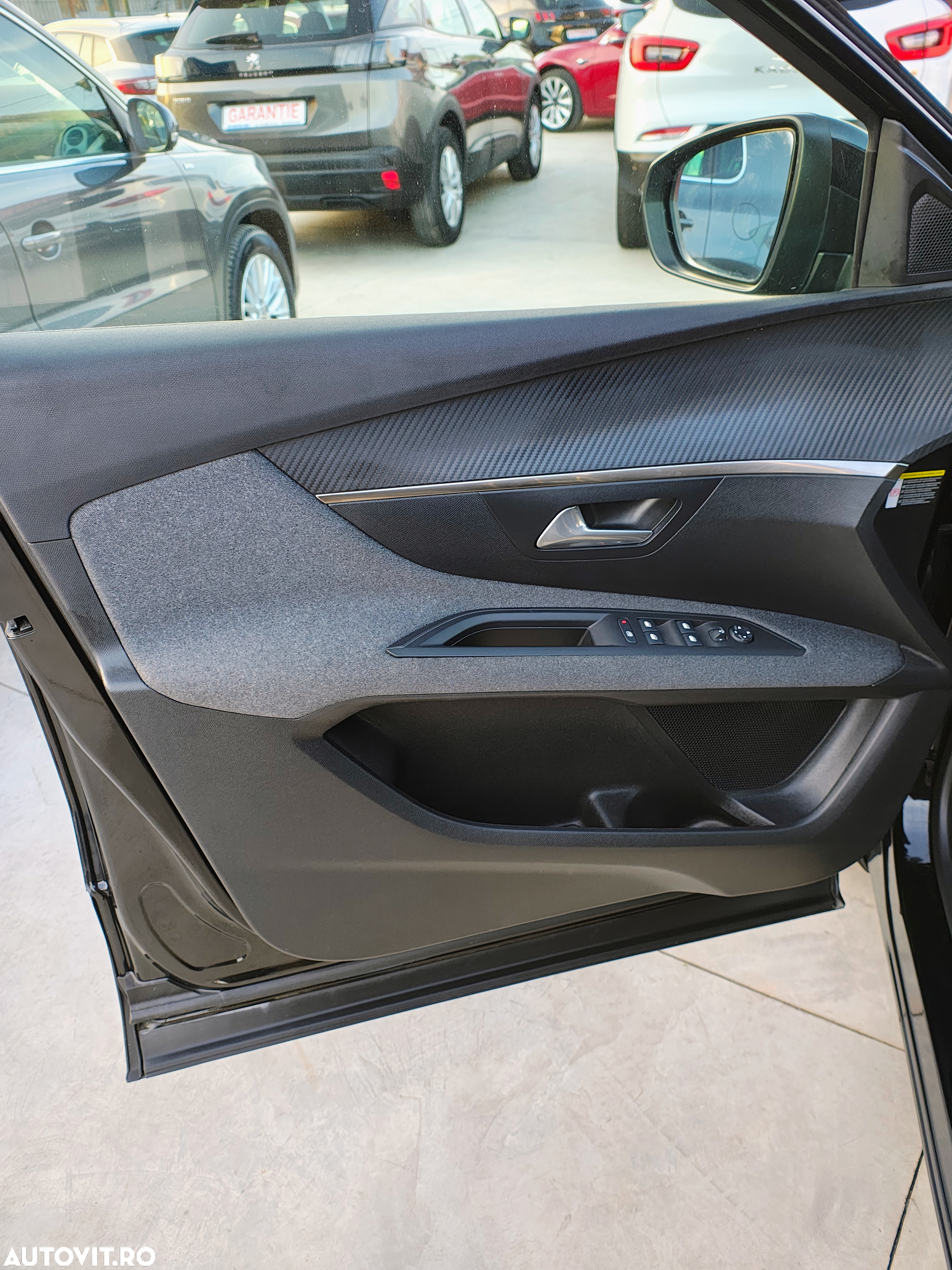 Peugeot 3008 BlueHDi 130 Stop & Start Active Business-Paket - 24