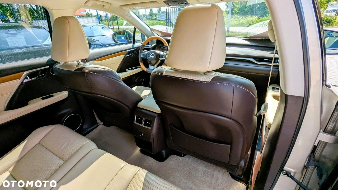 Lexus RX - 16