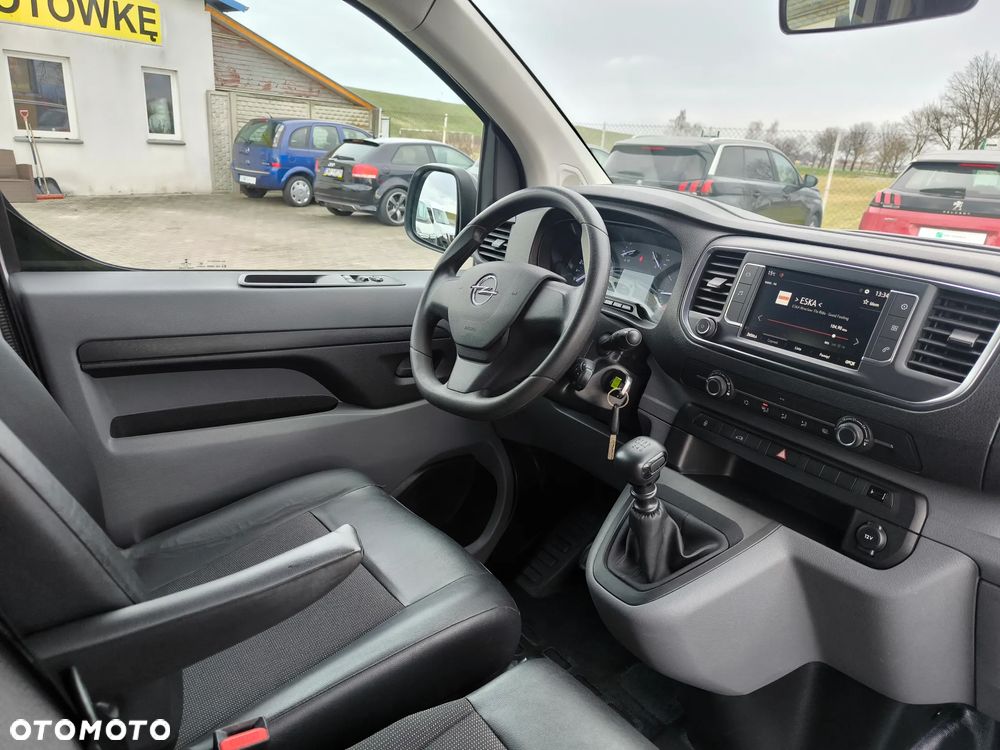 Opel Vivaro - 10