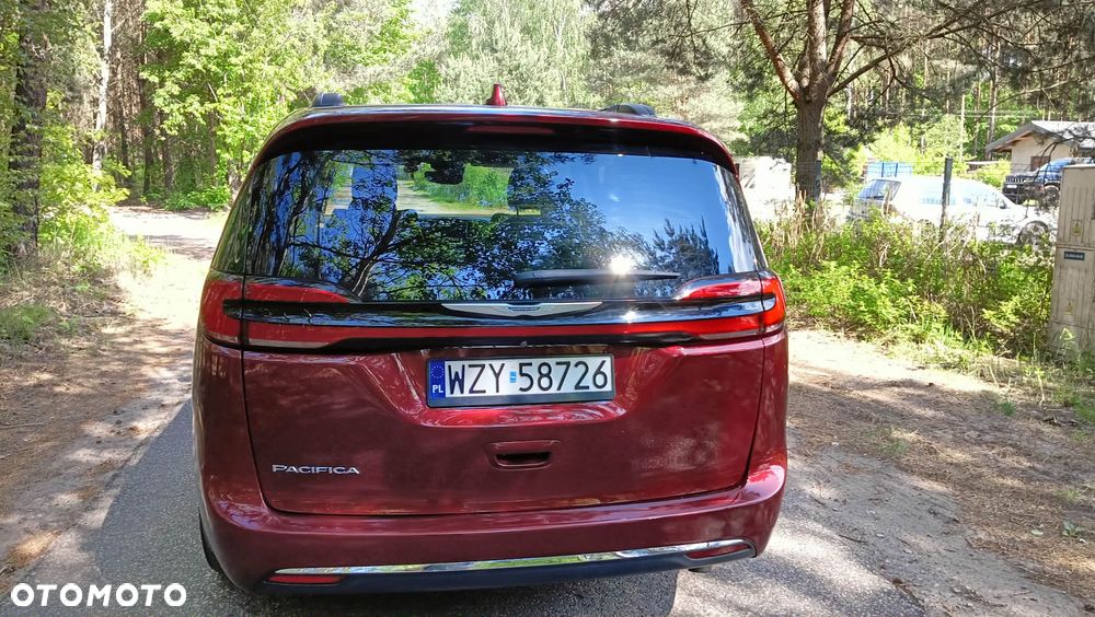 Chrysler Pacifica - 4