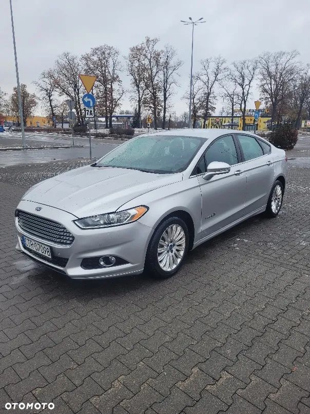 Ford Fusion - 4