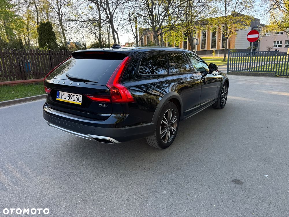 Volvo V90 D4 AWD Geartronic Momentum - 3