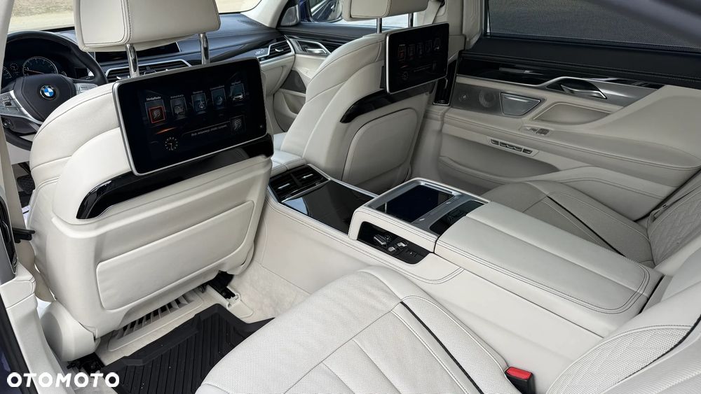 BMW Seria 7 750Li xDrive Edition Exclusive - 17