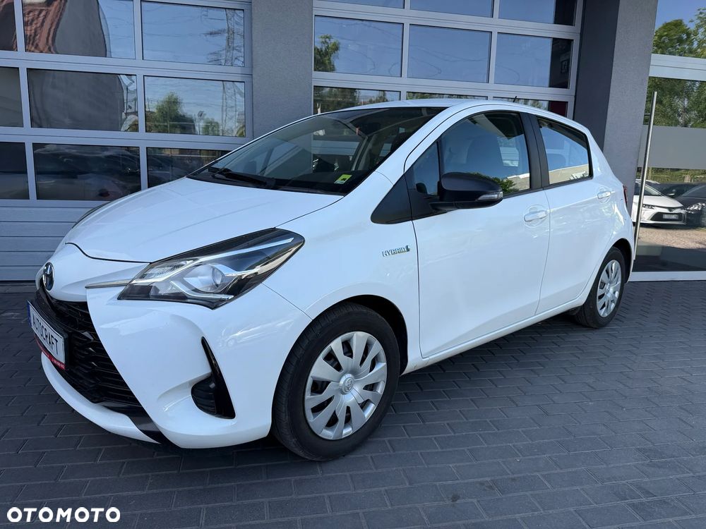 Toyota Yaris Hybrid 100 Active - 3