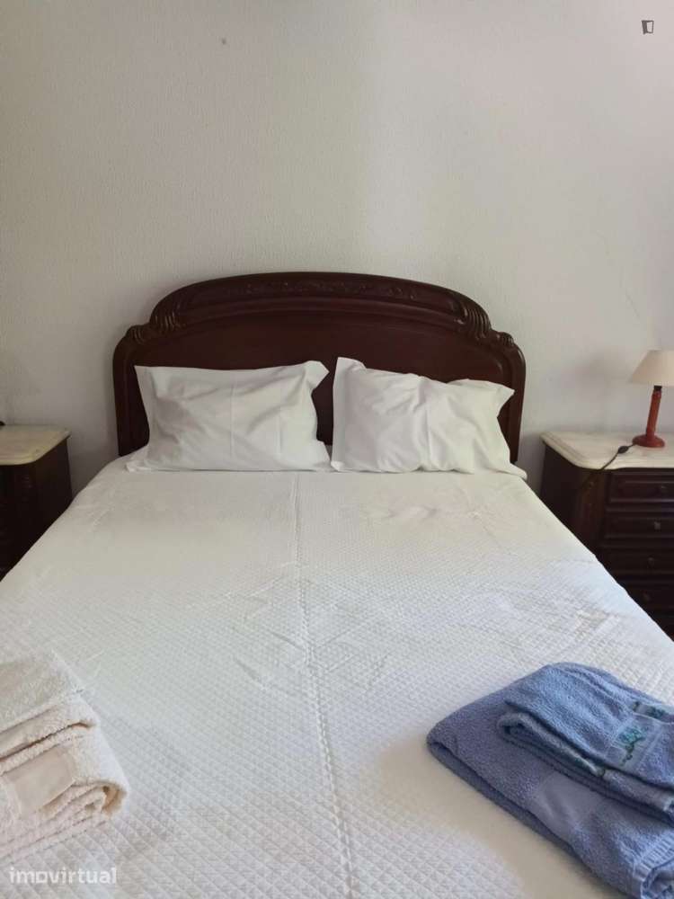 Quarto - localizado em Sé de Braga e São Lázaro Braga - Grande imagem: 4/22