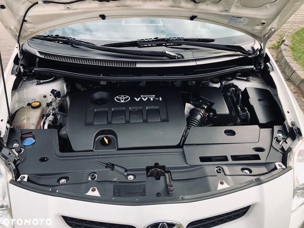 Toyota Auris 1.6 VVT-i Terra - 15