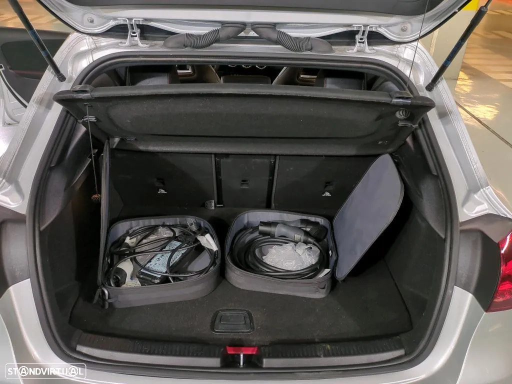 Mercedes-Benz A 250 e - 15