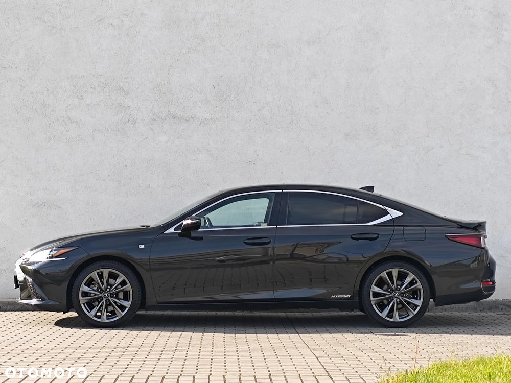 Lexus ES 300h F Sport Edition - 8
