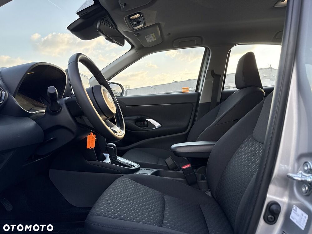Toyota Yaris Cross Hybrid 1.5 Comfort - 17