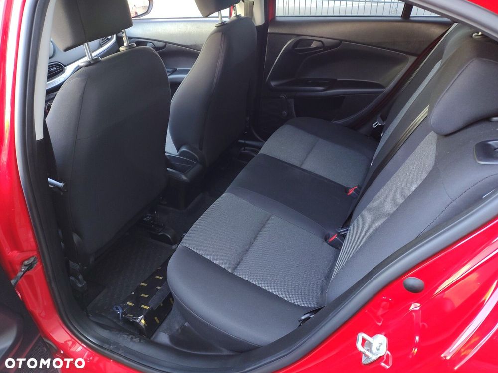 Fiat Tipo 1.4 T-Jet 16v Street - 25