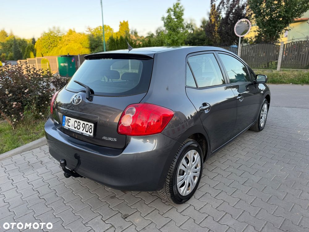 Toyota Auris 1.6 VVT-i Executive - 10