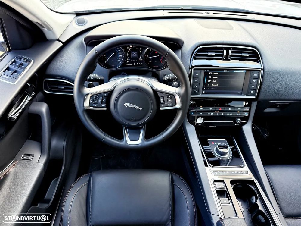Jaguar F-Pace 20d Aut. Portfolio - 13