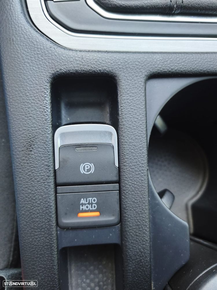 VW Passat Variant 1.6 TDI Confortline - 25