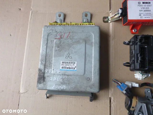 ZESTAW STARTOWY MITSUBISHI SPACE STAR 1.8 GDI MD362115 - 15