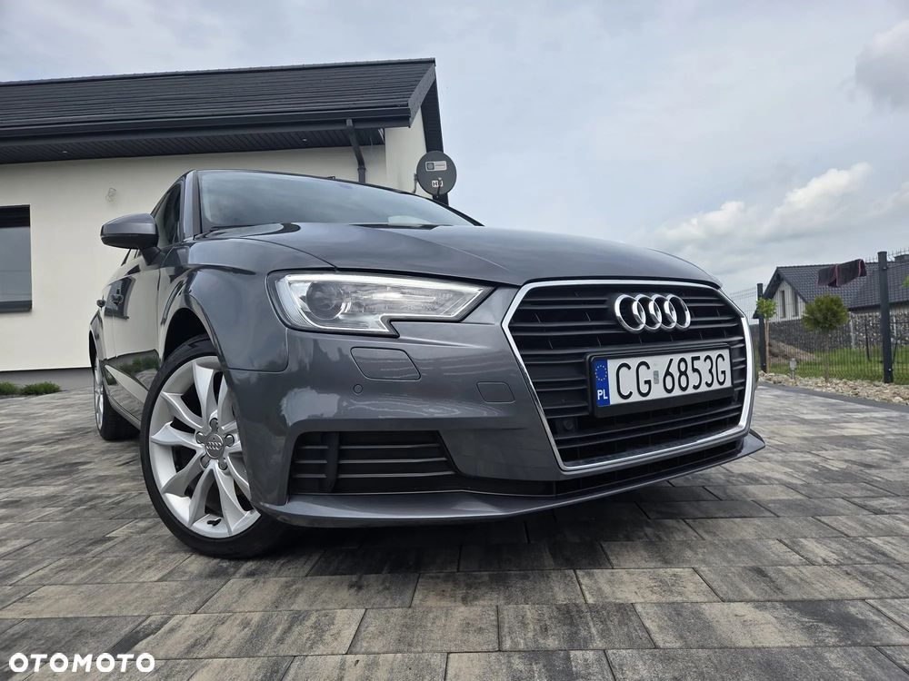 Audi A3 Sportback 2.0 TDI Ambiente - 2