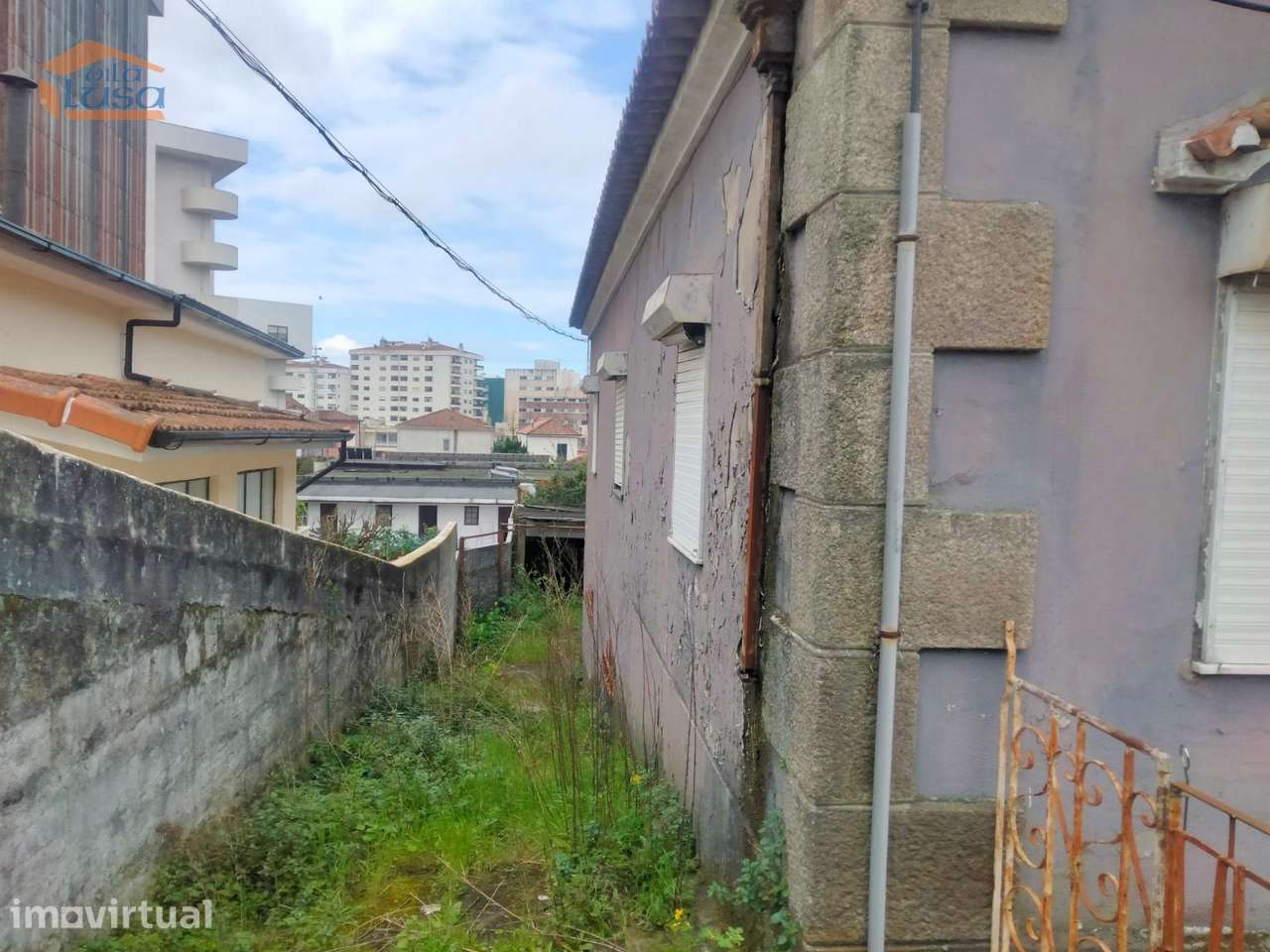 Terreno para construção em altura ou restauro da moradia existente - Grande imagem: 2/8