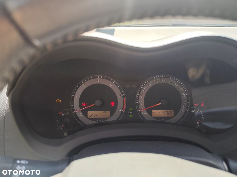 Toyota Auris 2.0 D-4D - 8