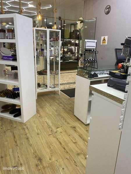 Loja de chaves e reparacao de calcados em leiria trespasse do negocio - Grande imagem: 2/12
