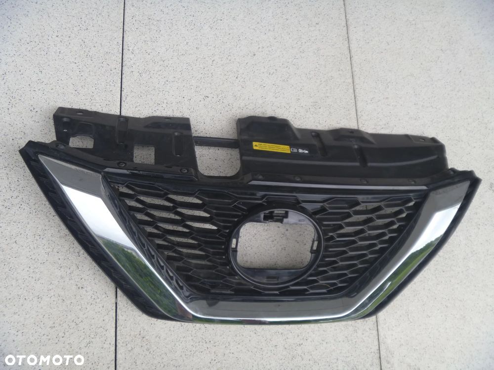 NISSAN QASHQAI II J11 LIFT 2016 ATRAPA ZDERZAKA ORYGINAŁ POD RADAR 62310-HV3 - 3