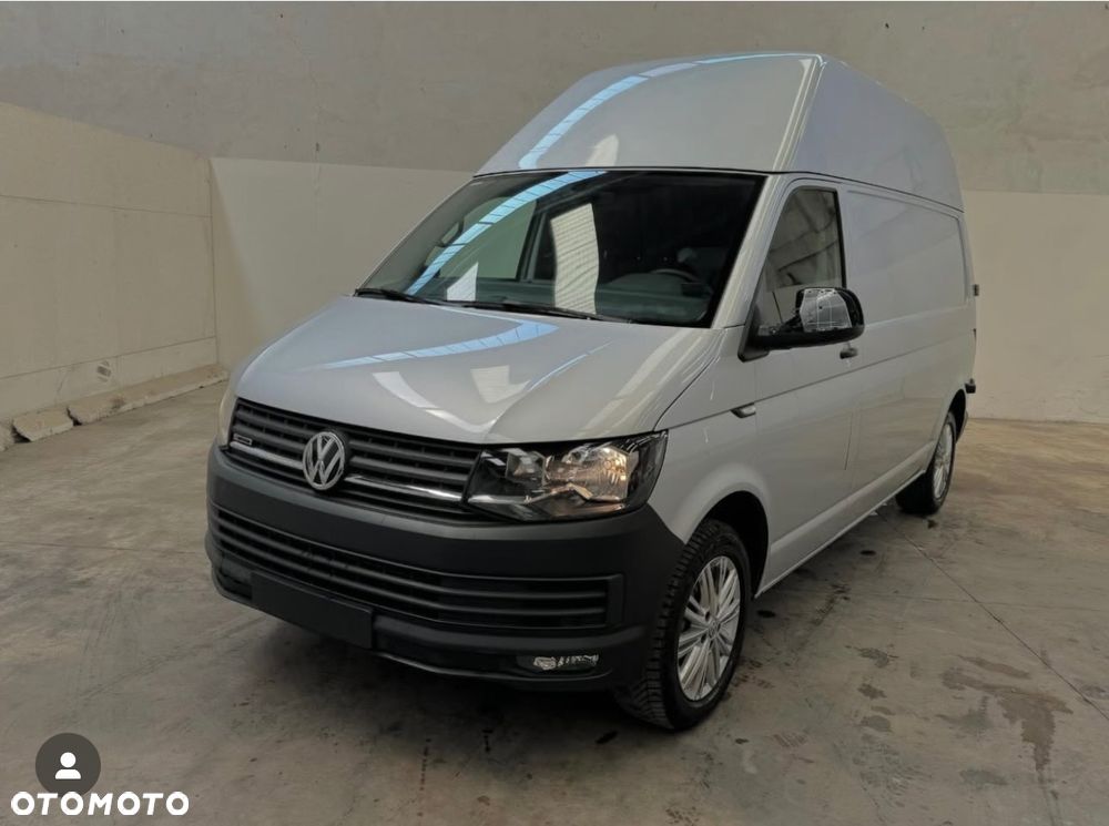 Volkswagen Transporter - 1