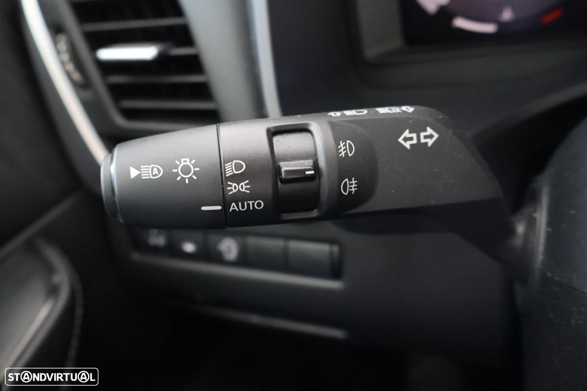 Nissan Qashqai 1.3 DIG-T N-Connecta Xtronic - 31