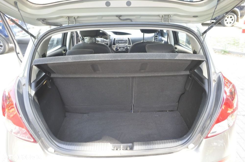 Hyundai i20 - 10
