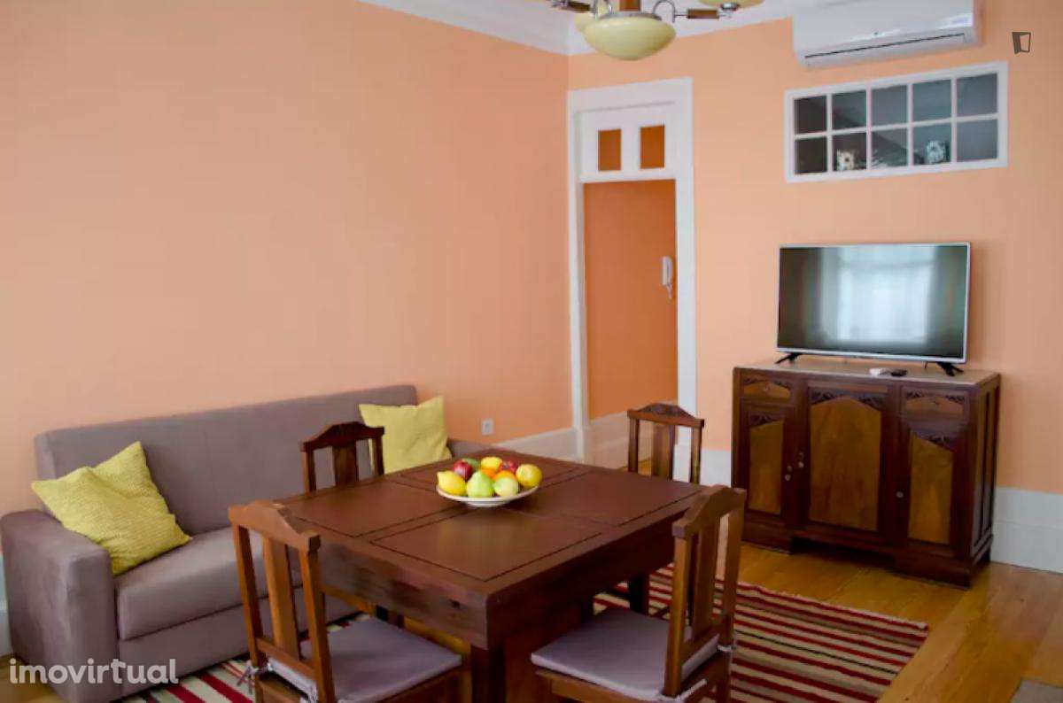 Apartamento com 1 quartos - localizado em Massarelos Porto - Grande imagem: 2/10