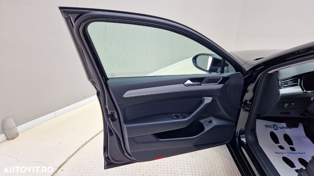Volkswagen Passat 2.0 TDI DSG Comfortline - 11