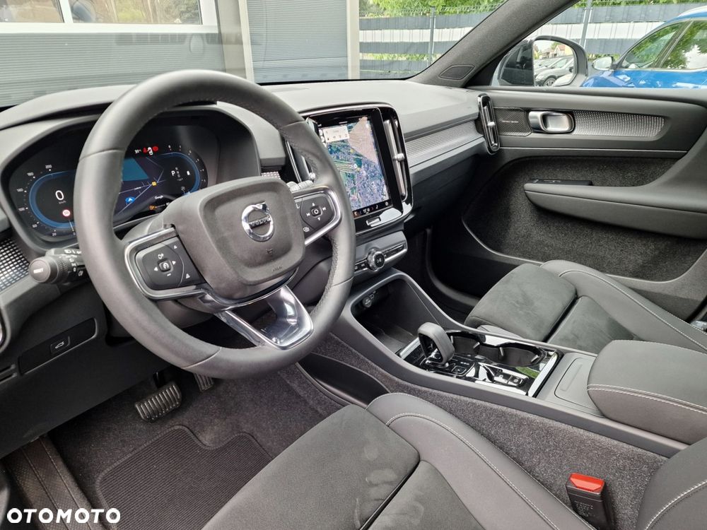 Volvo XC 40 - 24