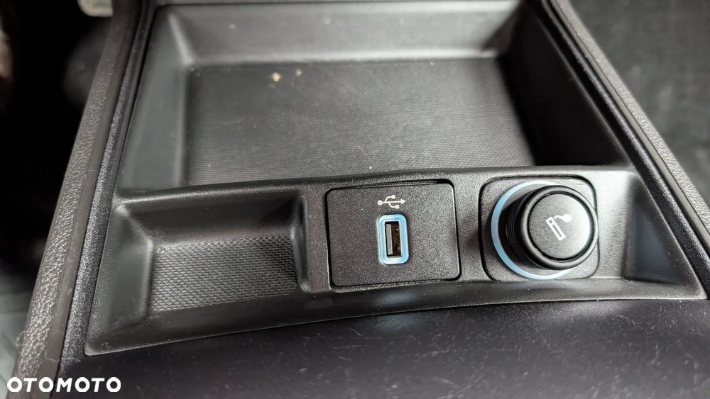 Ford Mondeo SW 2.0 TDCi Titanium PowerShift - 21