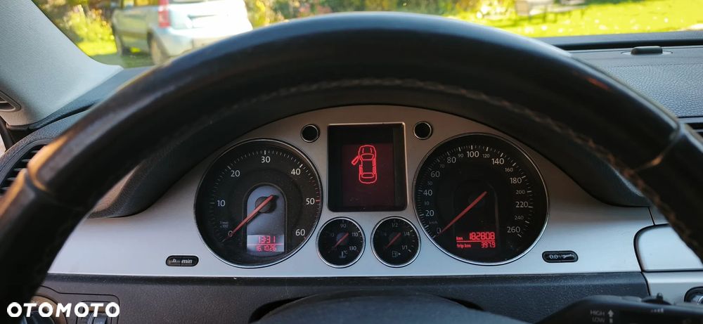 Volkswagen Passat - 6